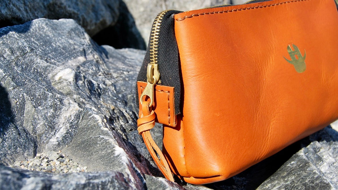 EIRA Travel Bag